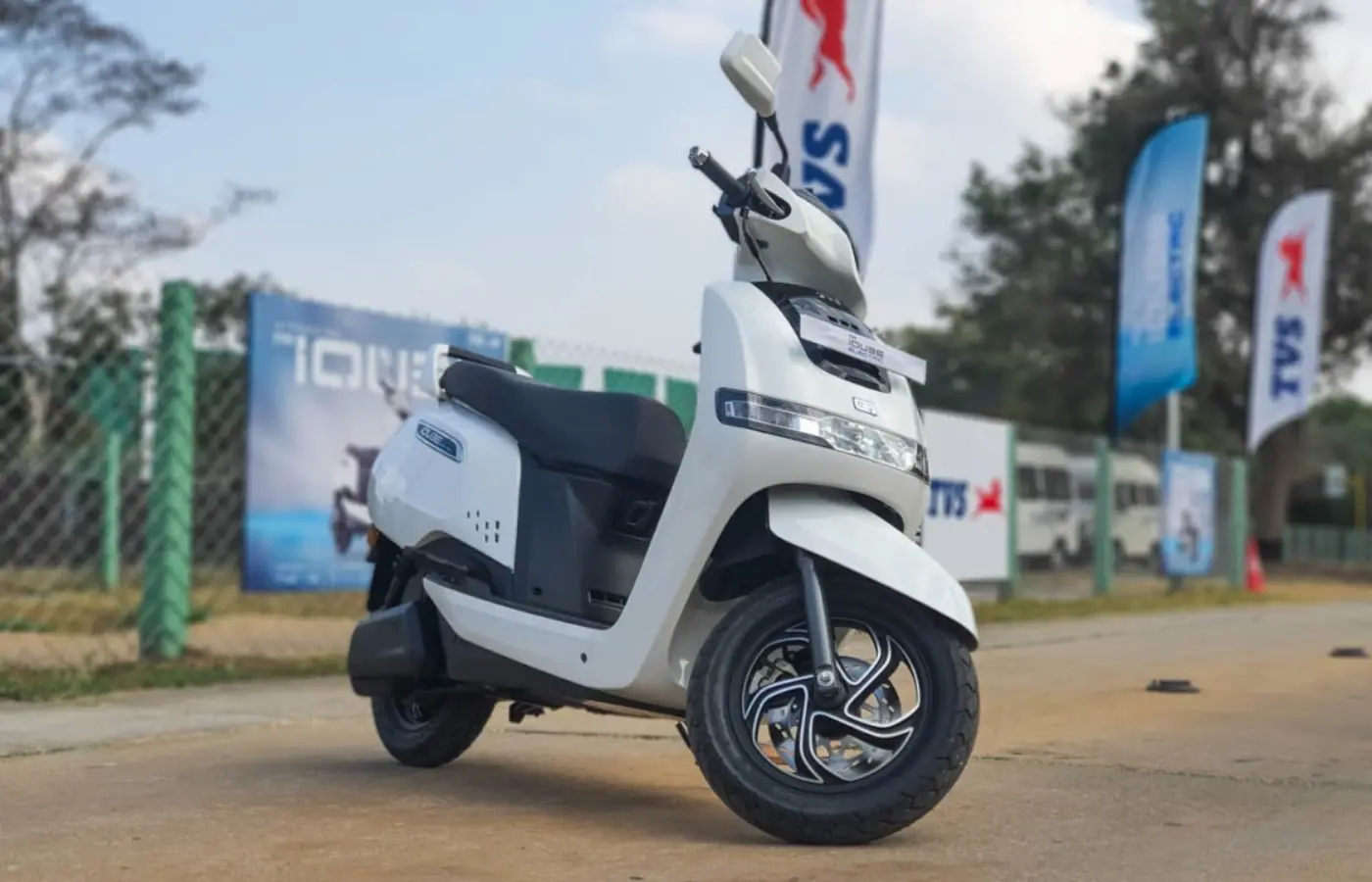 TVS iQube Variants Uncovered — Complete Review | Range, Pricing & Advanced Features Featured Image